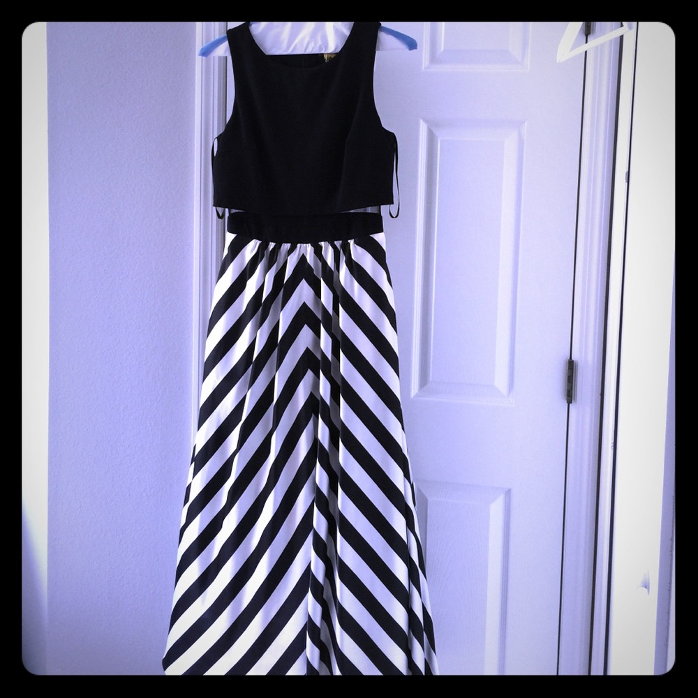 Betsy&Adam black and white gown